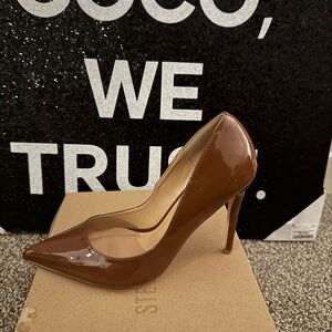 Steve Madden Tan Patent Leather Heels
